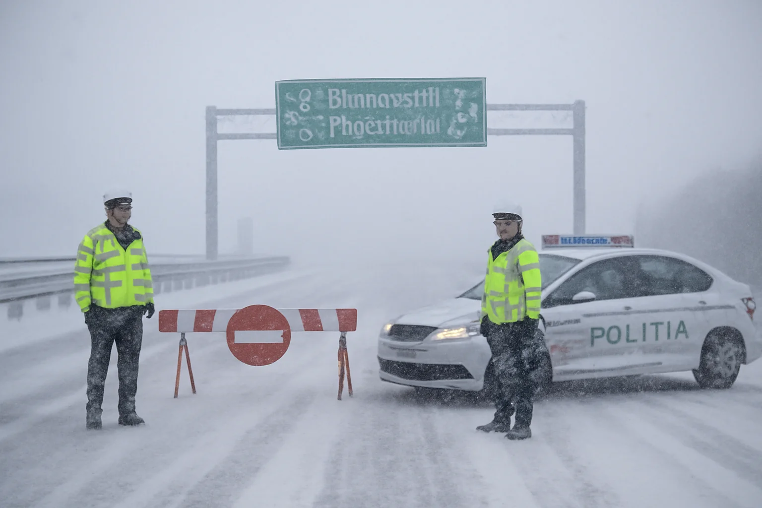 Autostrăzile A3 și A7 închise din cauza viscolului: trafic blocat între București și Ploiești
